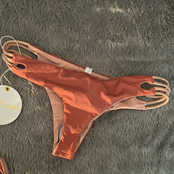 KOA Swim - uniquely reversible - Picture 5 of 6